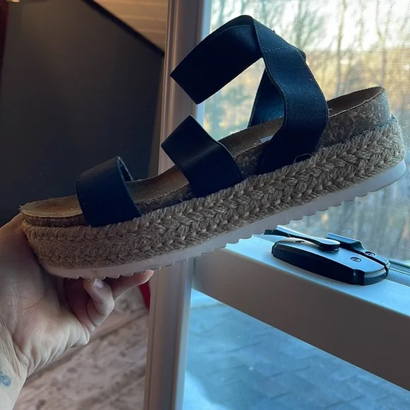 Son hermosas, pero la talla es muy pequeño - Picture 2 of 3